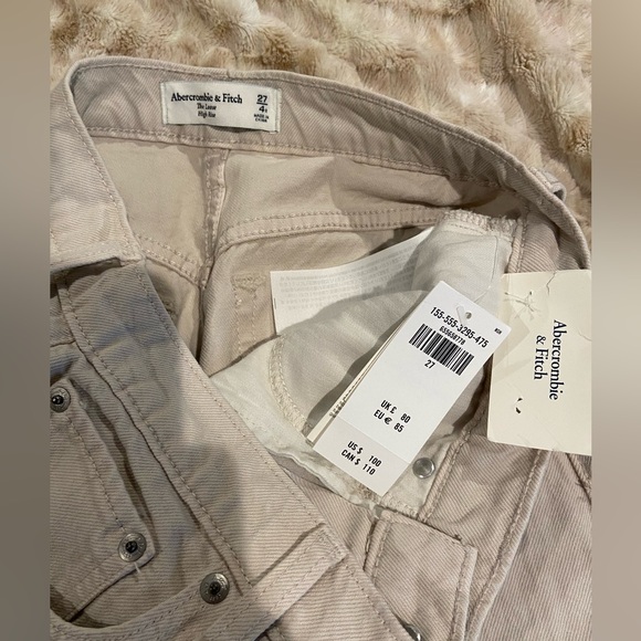 NWT Abercrombie & Fitch High Rise Loose Jean in stone size 4R - Picture 7 of 9
